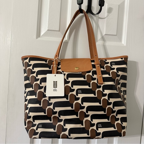 Orla Kiely Handbags - Very gently used Orla Kiely vinyl dog show print Tilly bag